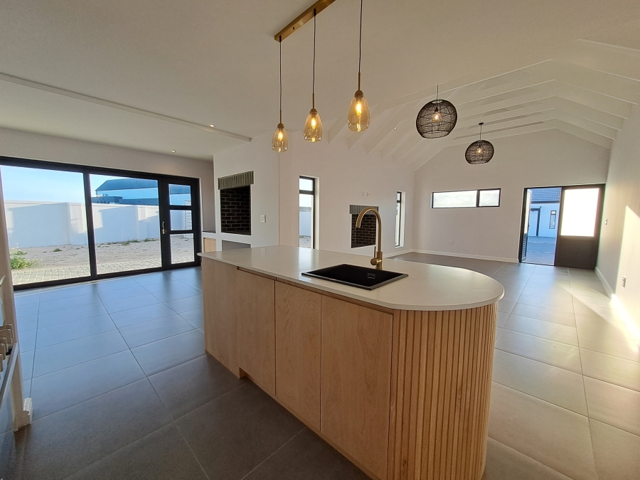 3 Bedroom Property for Sale in Yzerfontein Western Cape